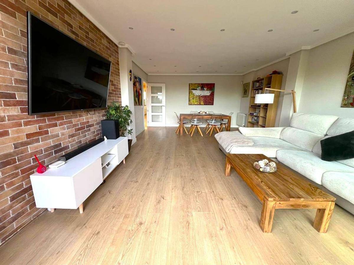 Apartamento entero, Fabulous Apartment with Garden and Parking in Las Rozas, Provincia de Madrid