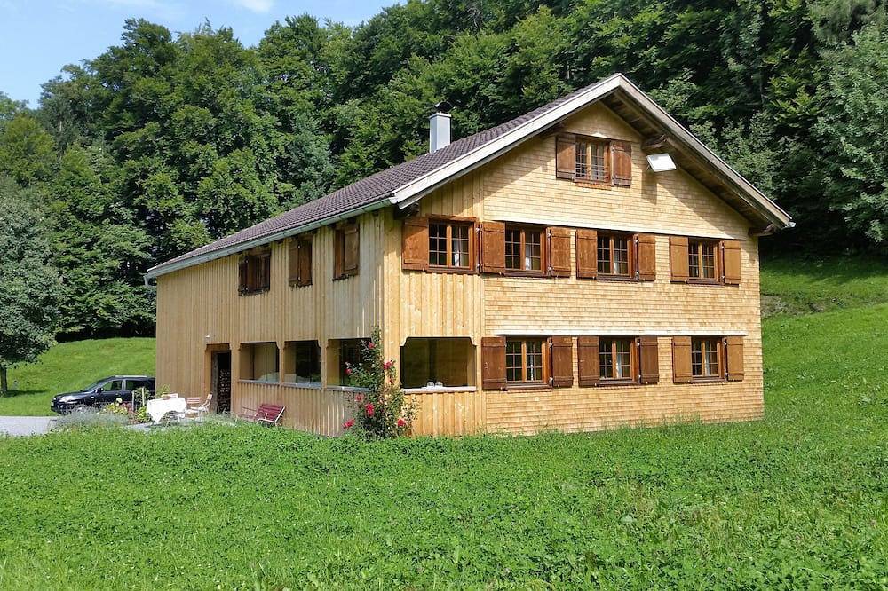 Gemütlichkeit in neu renoviertem Wälderhaus mit Blick auf die Kanisfluh in Schnepfau, Bregenzerwald