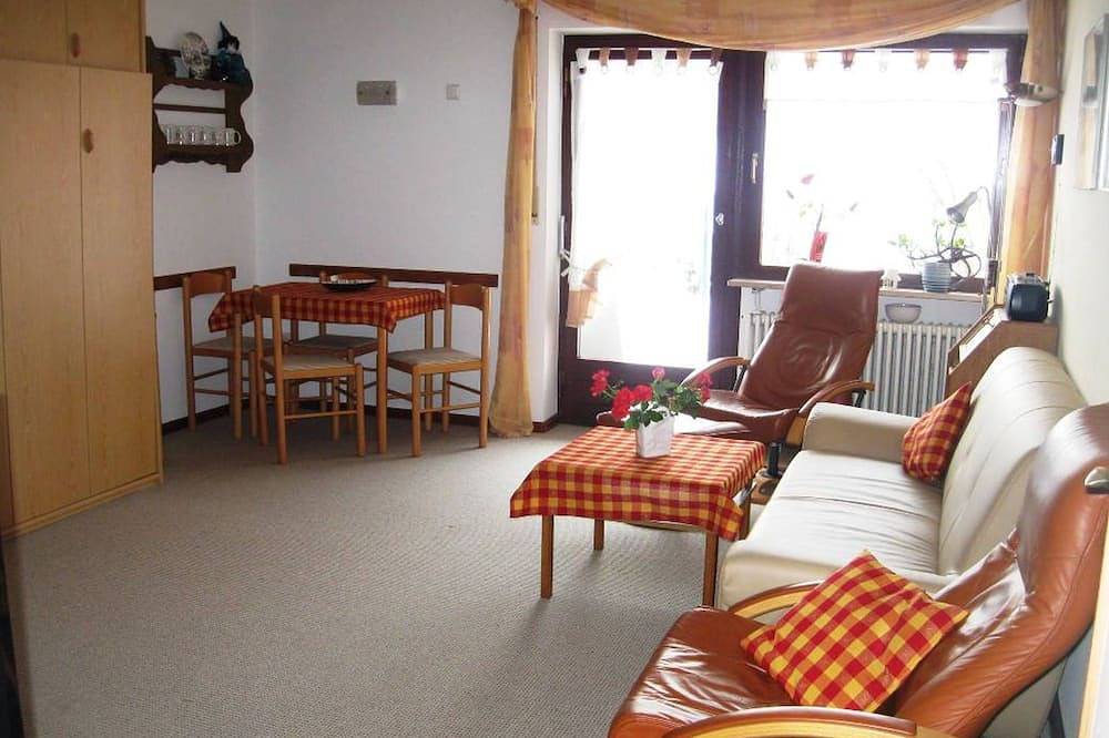 Ganze Wohnung, Ferienwohnung 'Schubert-Stein' mit Bergblick, privater Terrasse und Wi-Fi in Kollnau, Waldkirch