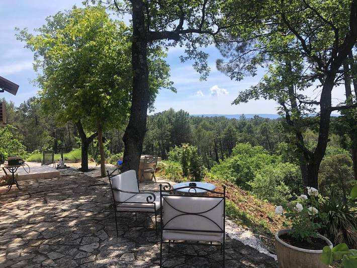 Chambre d’hôte pour 2 personnes, avec vue ainsi que piscine et jardin à Roussillon - 3
