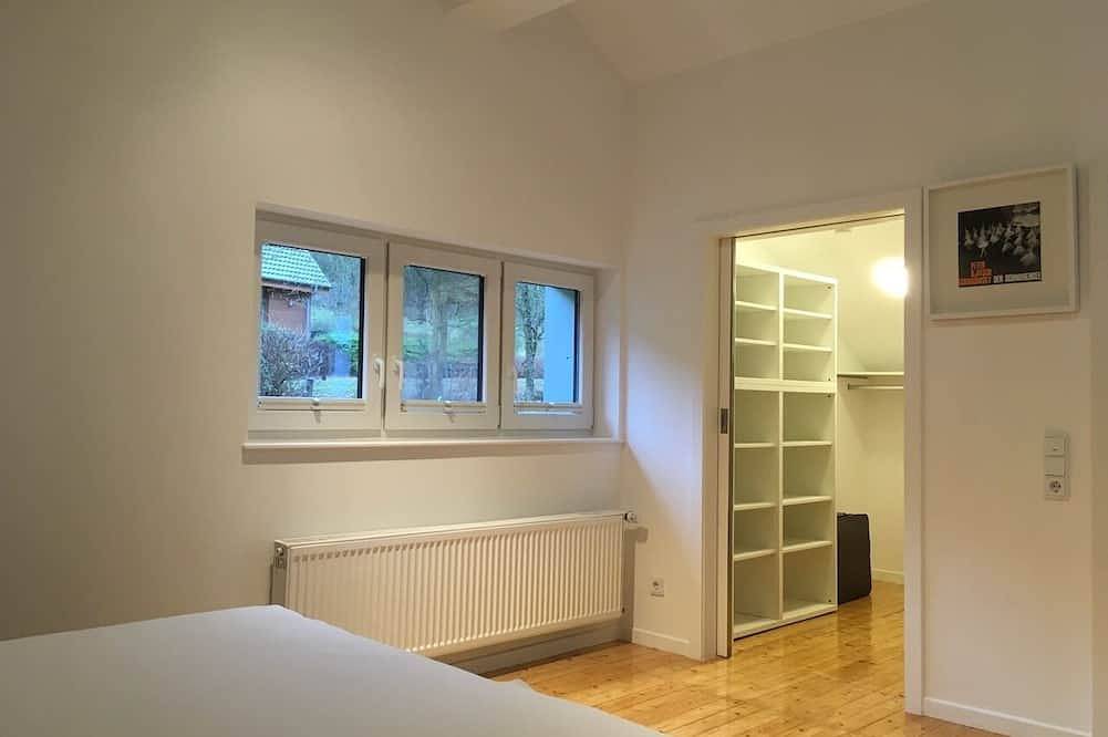 Haus am See: Lake View. Private Sauna. Fireplace. Pure Nature. in Heimbach, Rureifel (Nordrhein-westfalen)