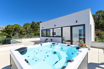 Villa für 10 Personen in Trogir, Ciovo, Bild 4