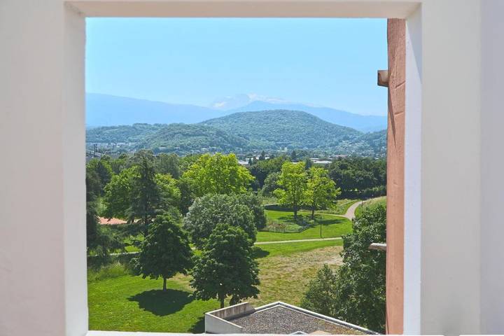 Gîte pour 7 personnes, avec terrasse et vue, animaux acceptés à Échirolles - 4