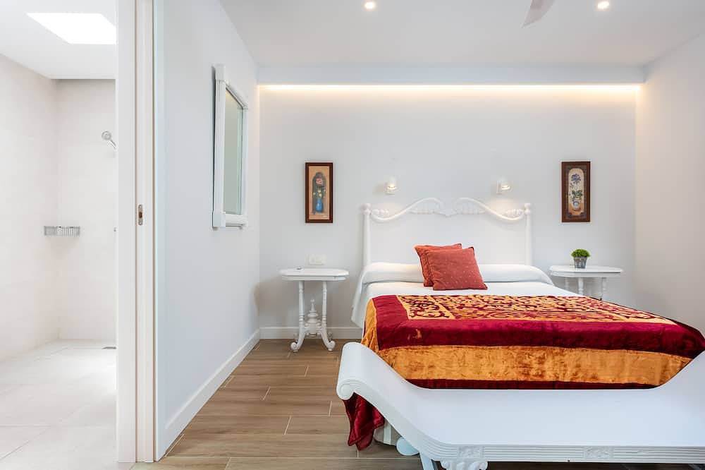 Quiet Picturesqe Banana plantation, Heated pool, walking distance to shops&rest in Guargacho, San Miguel de Abona
