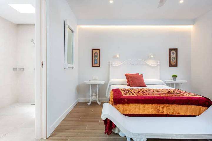 Quiet Picturesqe Banana plantation, Heated pool, walking distance to shops&rest in Guargacho, San Miguel de Abona
