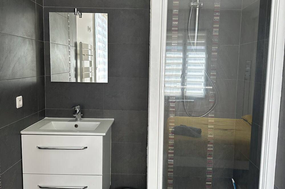 Entire apartment, Design apartment near Paris and Orly in Savigny-sur-Orge, Essonne
