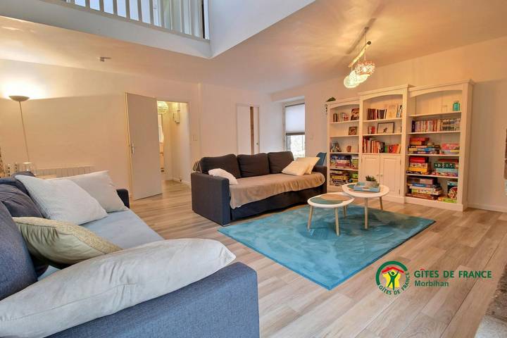 Gîte pour 7 personnes, avec piscine ainsi que terrasse et jardin, animaux acceptés à Locoal-Mendon - 4