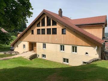 Gîte pour 11 personnes, avec jardin à Montperreux