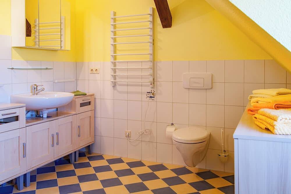 Ganze Wohnung, Großzügige Dachgeschosswohnung in Tharandt, Osterzgebirge