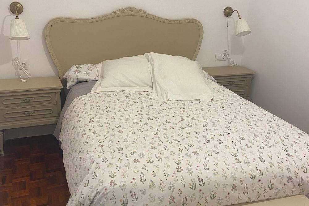 Entire apartment, \"Apartment Las Huertas\". Excellent apartment located in a pedestrian area of Santoña. in Santoña, Cantabrian Coast