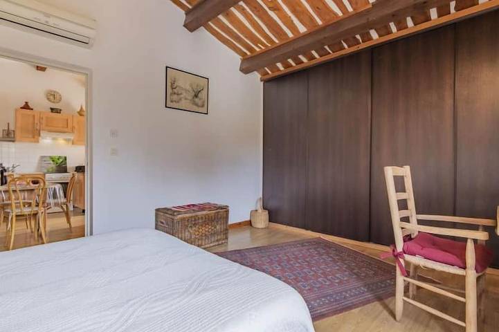 Ganze Wohnung, L'Aquillon in Noves, Arles und Umgebung