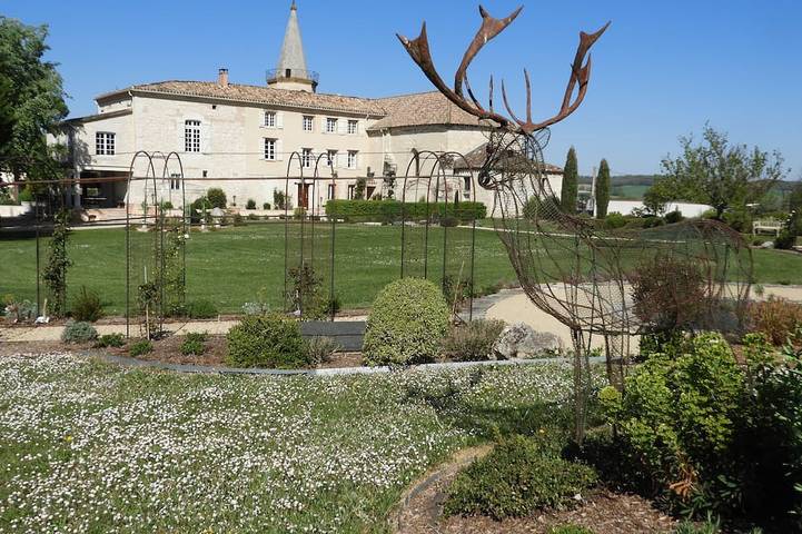 Gîte pour 15 personnes, avec jardin à Labarthe