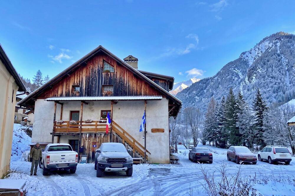 Appartement entier, Casa-La Lorraine joli studio dans chalet St-Véran in Saint-Véran, Queyras