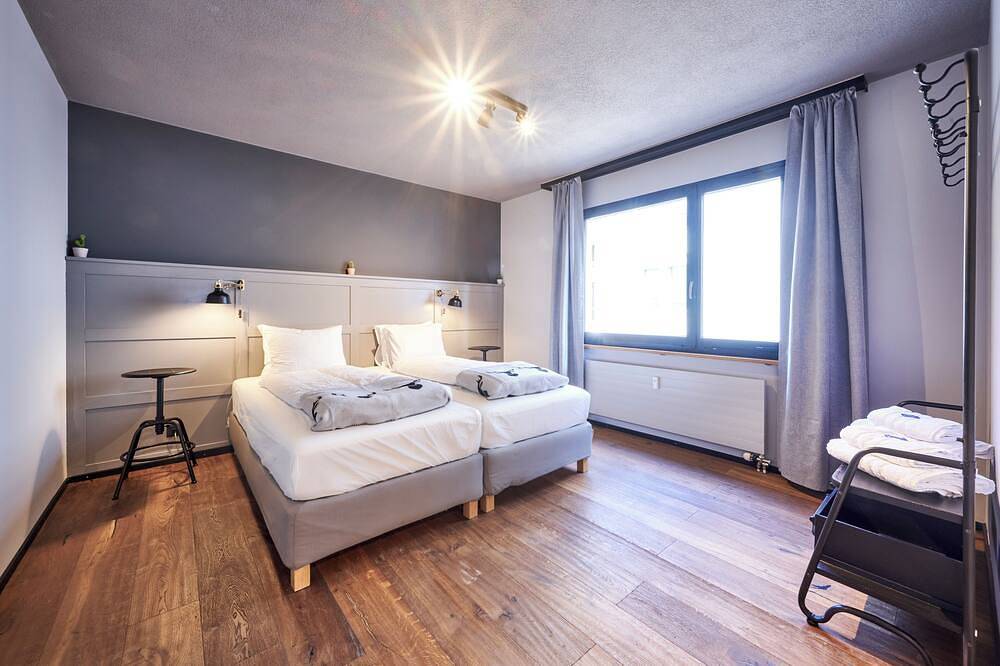 Apartamento entero, Stay Switzerland - Modern Jungfrau View Apartment in Interlaken, Lago de Thun