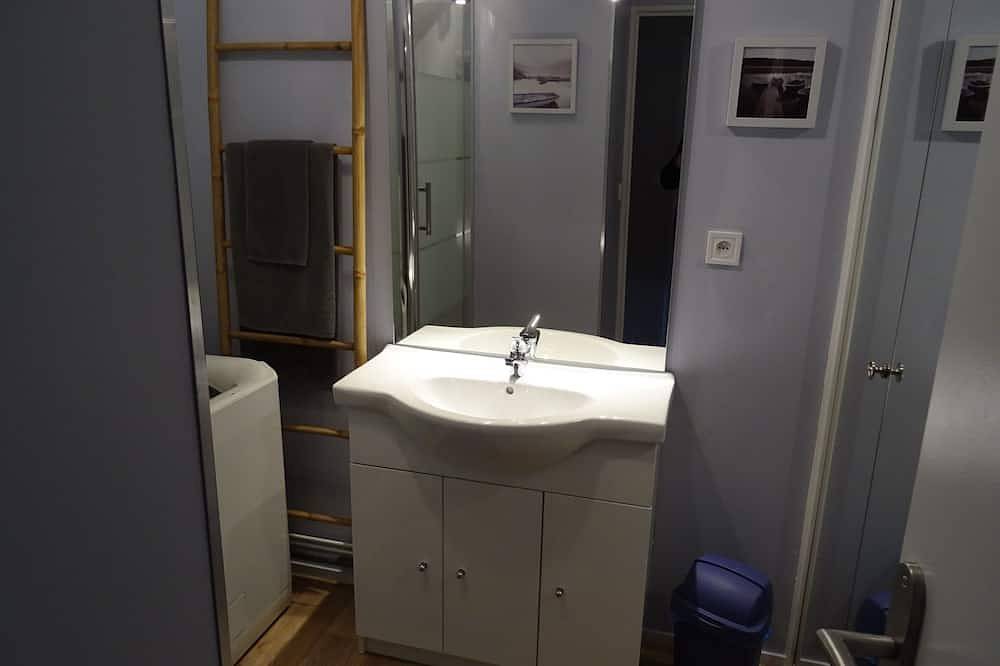 Appartement entier, Appart 4 pers. swimming pool, jacuzzi in Port-en-Bessin-Huppain, Région de Bayeux