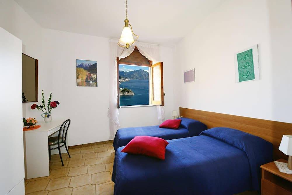 Villa mit herrlichem Blick auf das Meer und die Küste von Amalfi.Parkplatz in Conca dei Marini, Amalfiküste