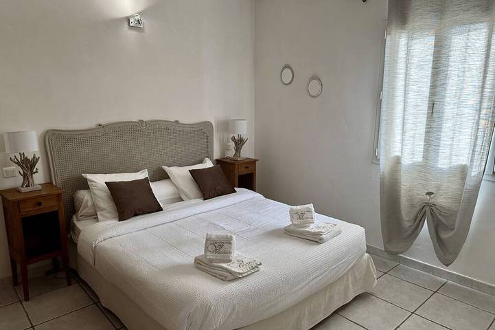 Location de vacances pour 4 personnes, avec piscine et terrasse ainsi que jardin et sauna à Saint-Maurice-d'Ardèche - 3