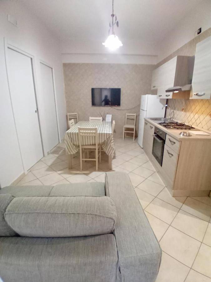 Gîte pour 5 personnes, avec balcon à Barletta - 4