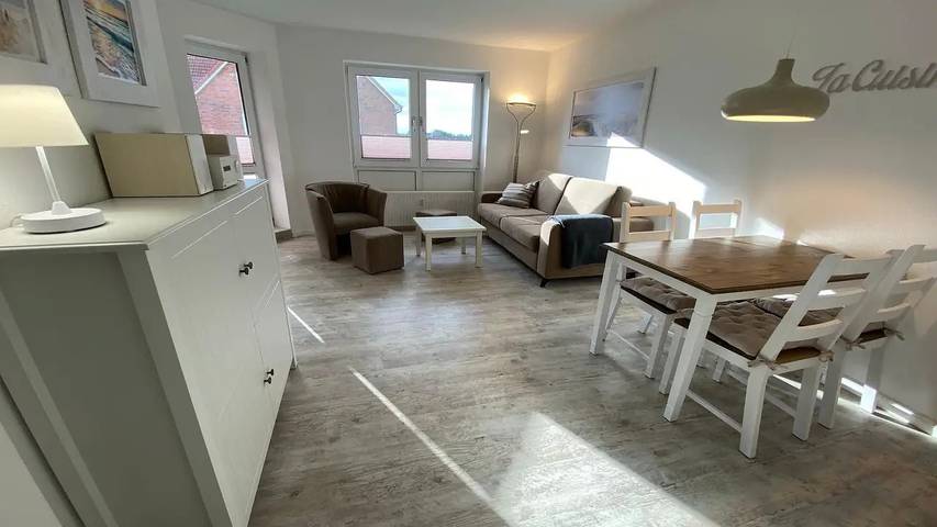 Ferienwohnung für 2 Personen, mit Balkon in Schillig