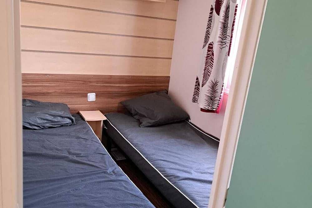 Mobil home 8 personnes dans camping avec piscine,animaux acceptés in Valras-Plage, Côte méditerranéenne (France)