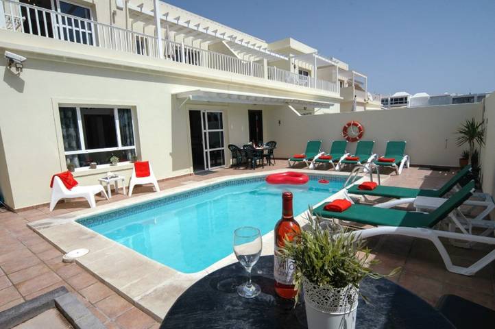 Villa for 8 people, with garden in Costa Teguise