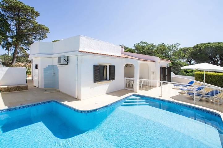 Ferienhaus für 6 Personen, mit Garten und Pool - 1