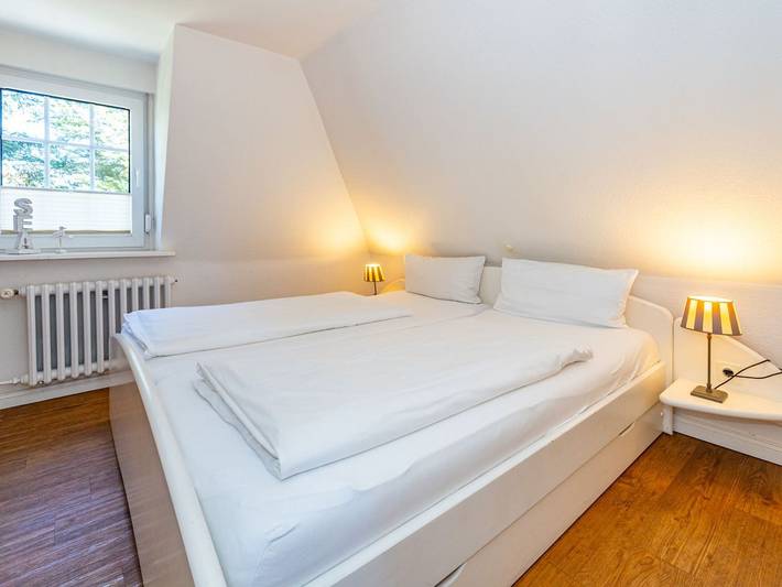 Ganze Ferienwohnung, Syltlounge - 3-Zimmer-Ferienwohnung hinter den Dünen in Westerland - nur 300 Meter bis zum Strand! in Westerland, Sylt (Gemeinde)
