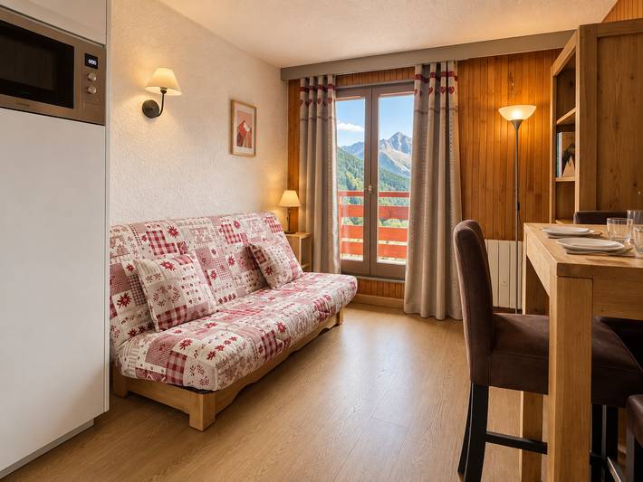 Ganzes Studio, Gemütliches Studio, Ski-in/Ski-out, nahe Zentrum, privater Balkon in Méribel-Mottaret, Les Allues