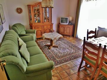 Vacation Apartment for 5 Guests in Ofterschwang, Hörnerdörfer, Picture 2