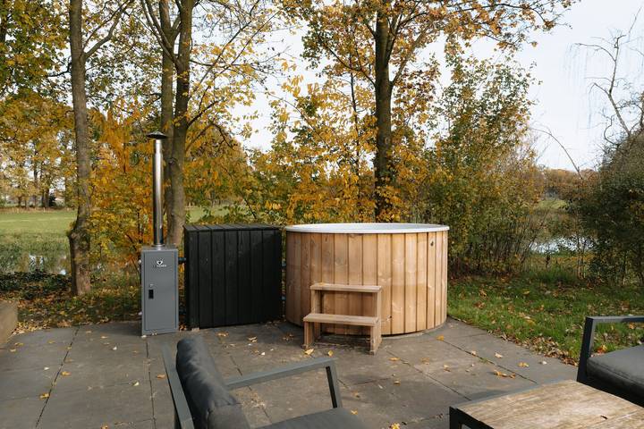 Lodge voor 2 personen, met terras en balkon/terras in Twente