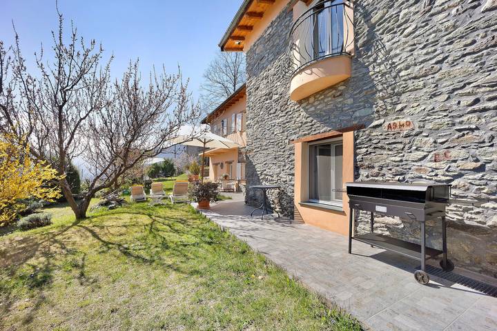 Casa vacanze "Casa dei Tigli" con vista sulle montagne, giardino e Wi-Fi in Ormea, Alpi Liguri