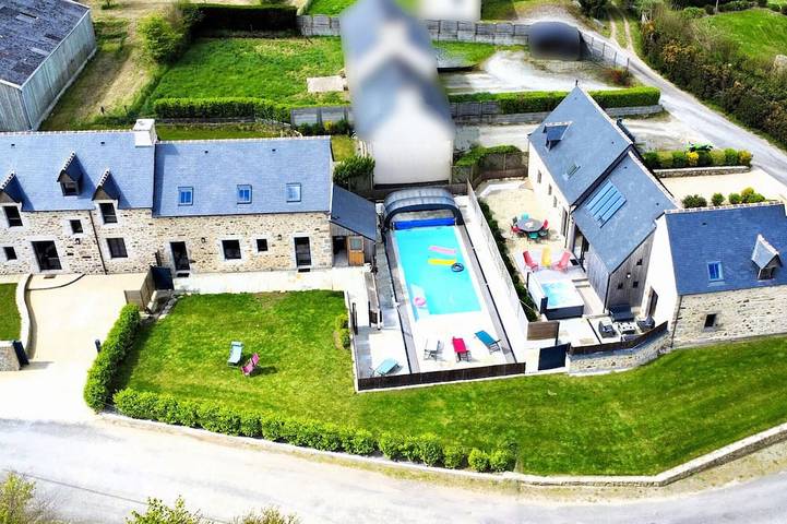 Location de vacances pour 14 personnes, avec terrasse et jardin à Bourg-Blanc