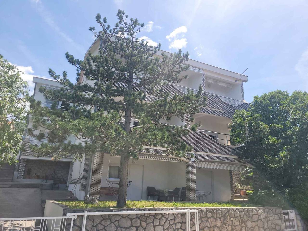 Ganzes Studio, Studio mit Balkon und Meerblick in der Nähe des Strands in Klenovica, Primorje-Gorski Kotar