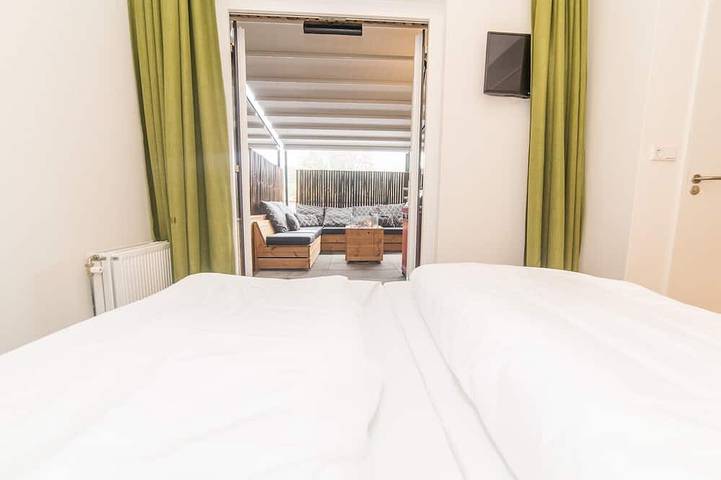 Geheel appartement, Ruime split-levelwoning met barbecue in Maastricht, Hoge Kempen