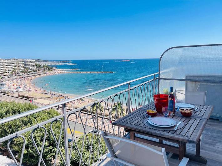 Gîte pour 2 personnes, avec vue et terrasse dans Casino De Saint Raphael