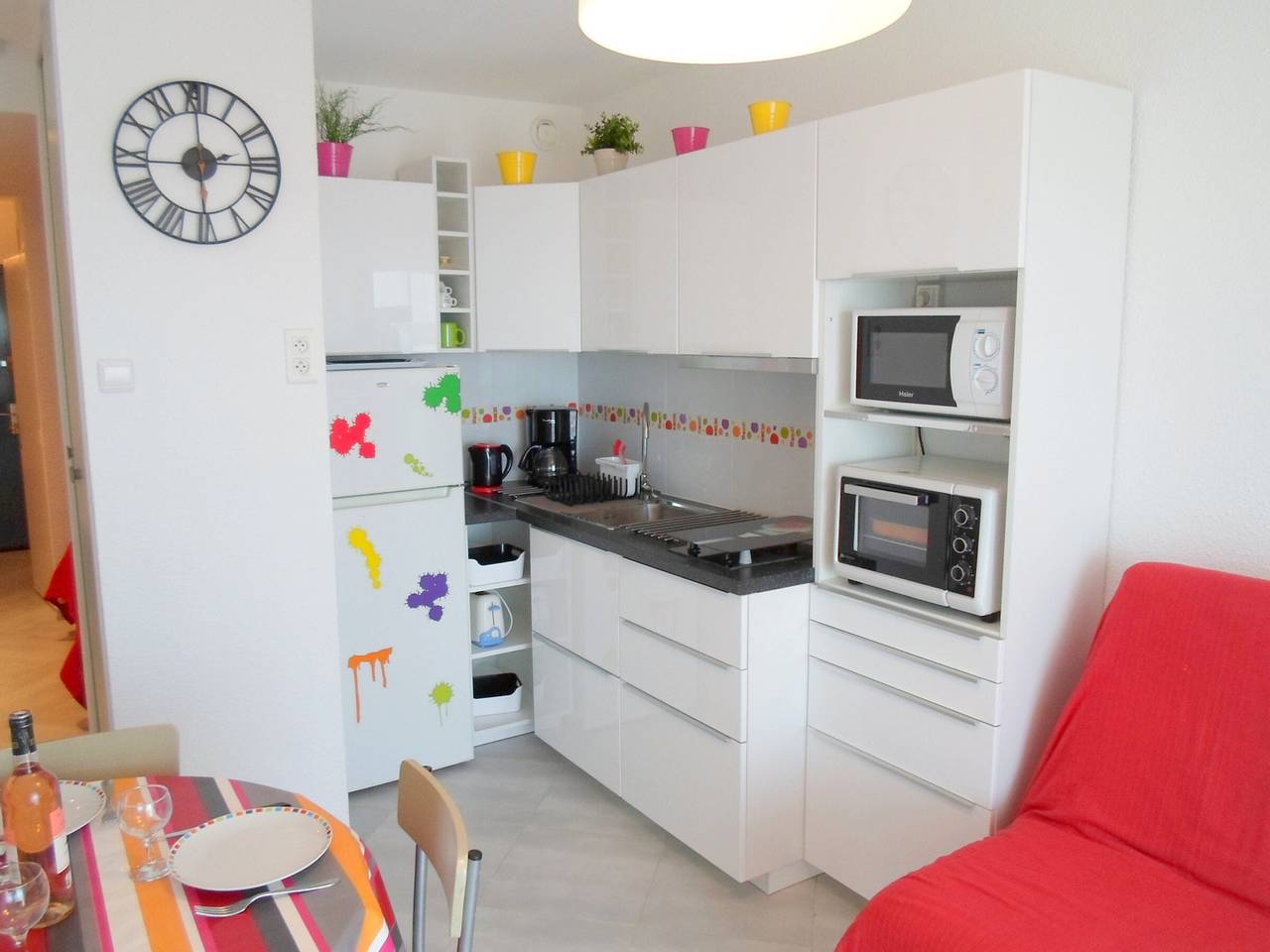 Entire studio, 2* Apartment near spa, pond view, air-conditioned in Balaruc-les-Bains, Mediterranean Coast (France)