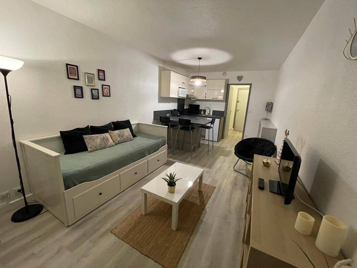 Appartement entier, Studio entre le phare de Biarritz et la plage d'Anglet in Le Phare (Biarritz), Anglet