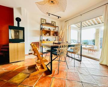 Location de vacances pour 5 personnes, avec jardin à Ramatuelle