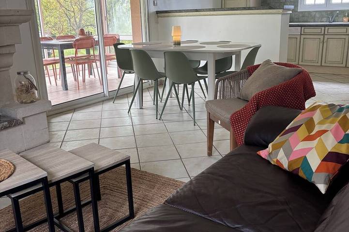 Location de vacances pour 6 personnes, avec jardin à Prendeignes