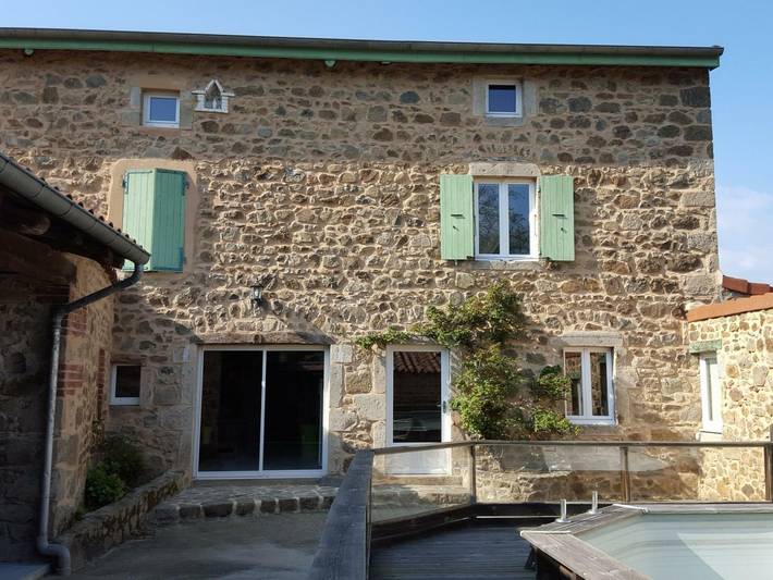Gîte pour 5 personnes, avec Terrasse et Piscine
