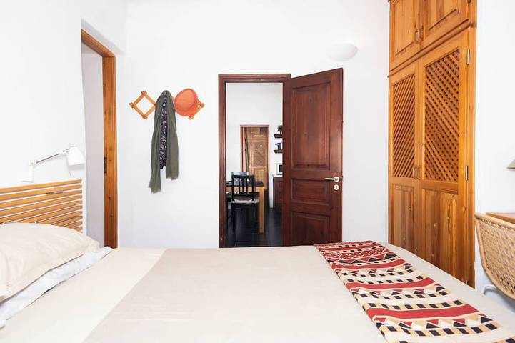 Ganze Wohnung, Cozy Apartment overlooking Kampos Beach in Patmos