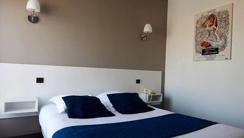 Hôtel pour 3 personnes, avec terrasse et jardin, animaux acceptés à Ernée - 4