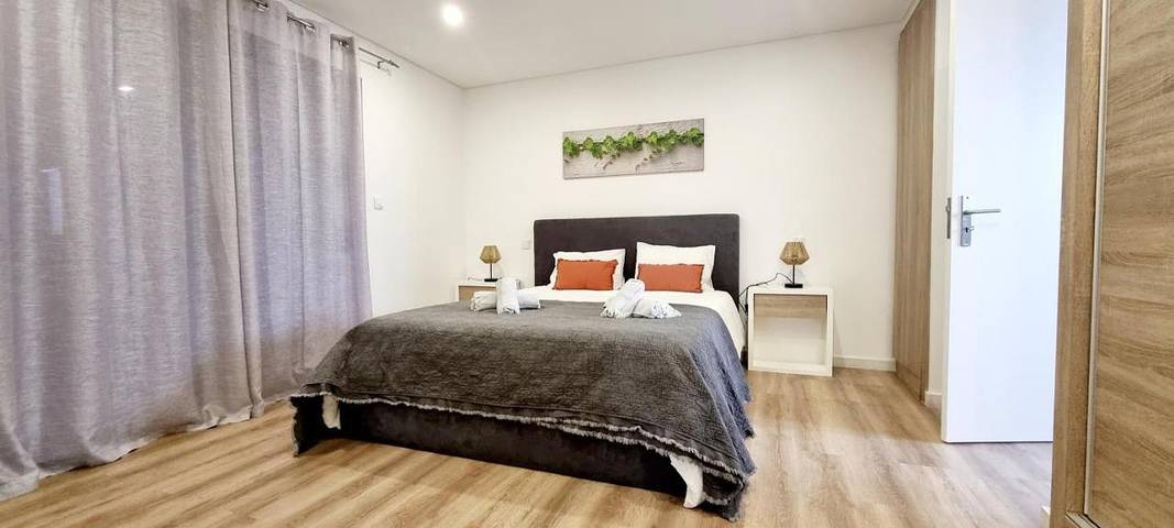 Location de vacances pour 6 personnes, avec jardin ainsi que vue et piscine, animaux acceptés dans Tabuaço - 3