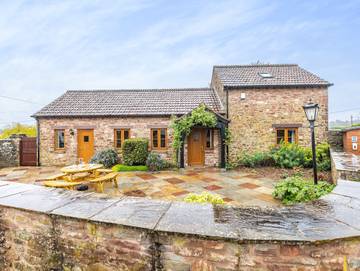 Holiday Rental for 6 People in Gloucestershire, Photo 1
