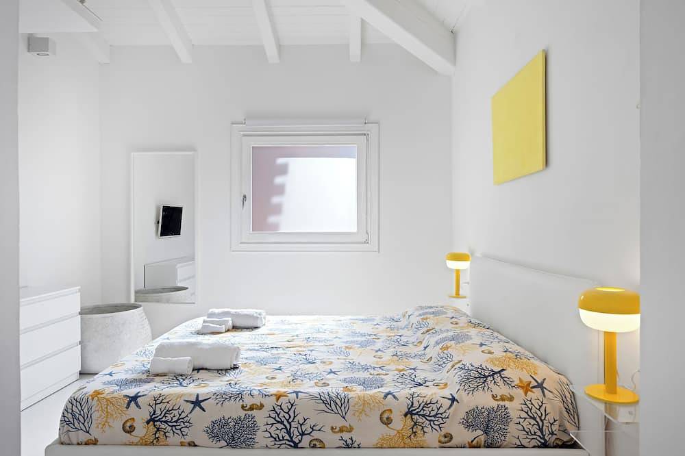 Appartamento intero, Villa con Rooftop e Giardino Privato a 200 metri dalla spiaggia in Capo Ferro, Arzachena