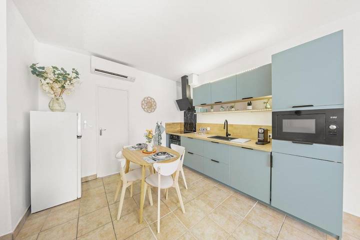 Gîte pour 3 personnes, avec balcon, animaux acceptés dans Casino De Hyeres - 3