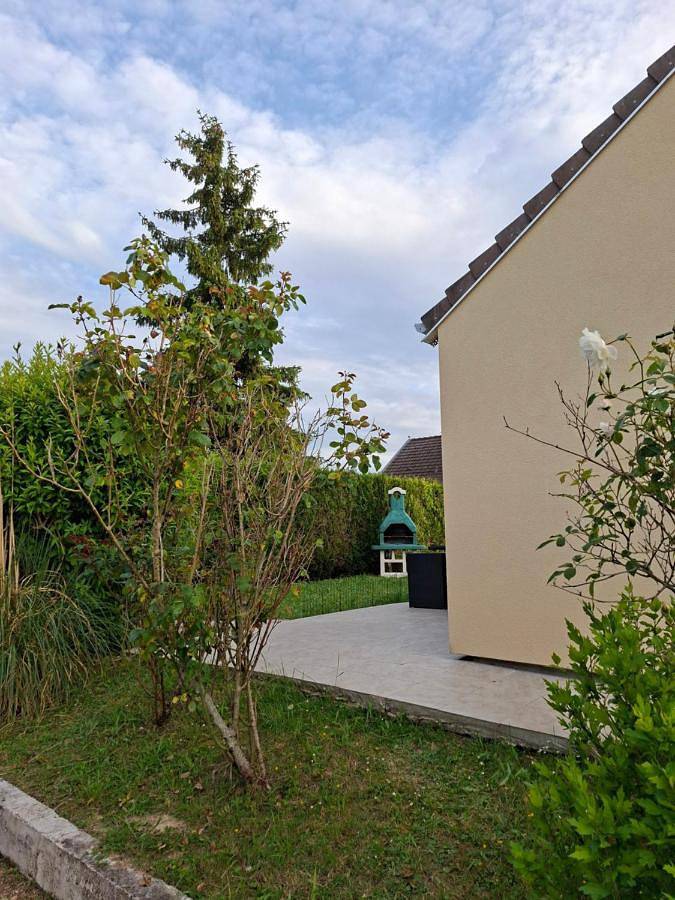 Two-Bedroom House in Souppes-sur-Loing, Seine-et-Marne