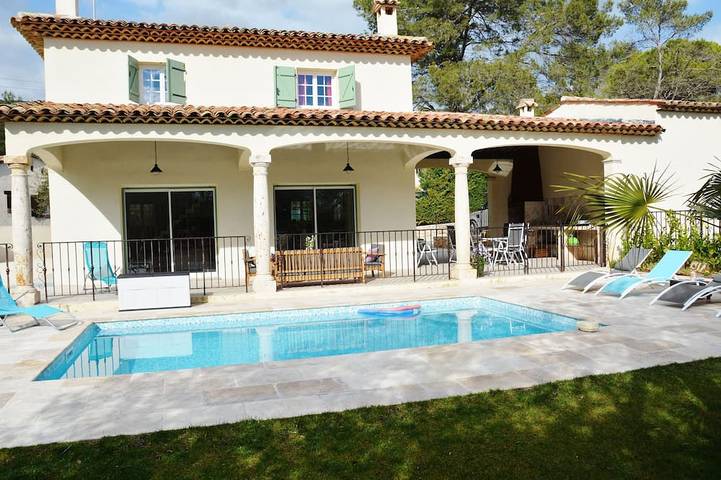 Villa für 8 Personen, mit Pool - 1