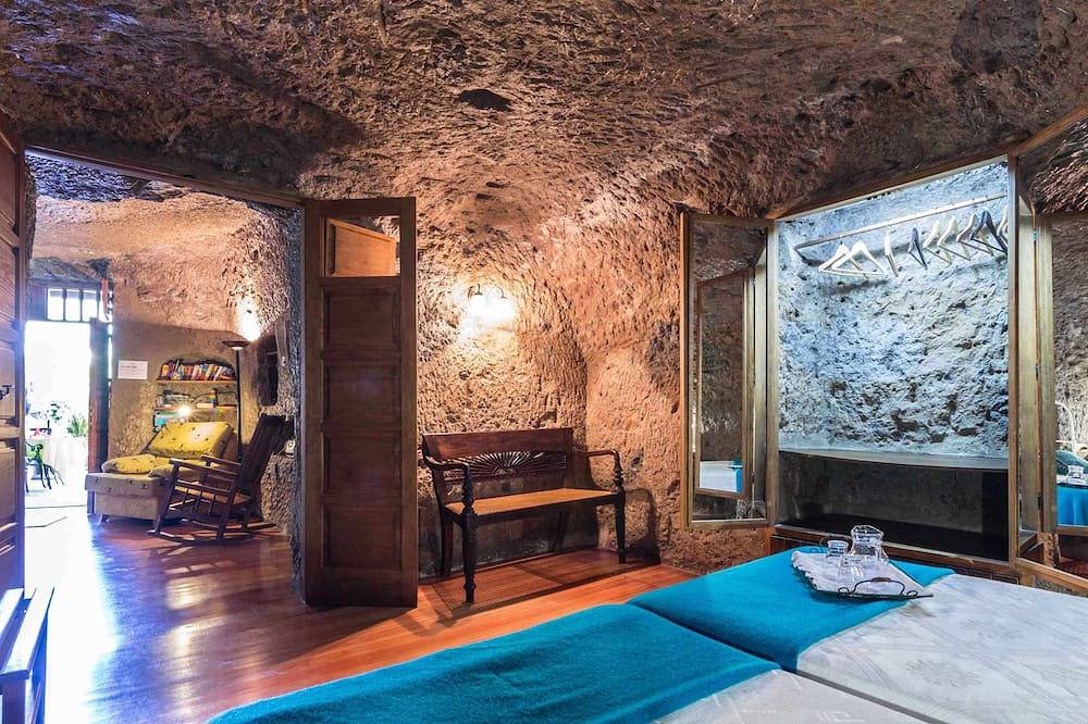 Las Margaritas Cave House in Artenara (municipality), North Gran Canaria