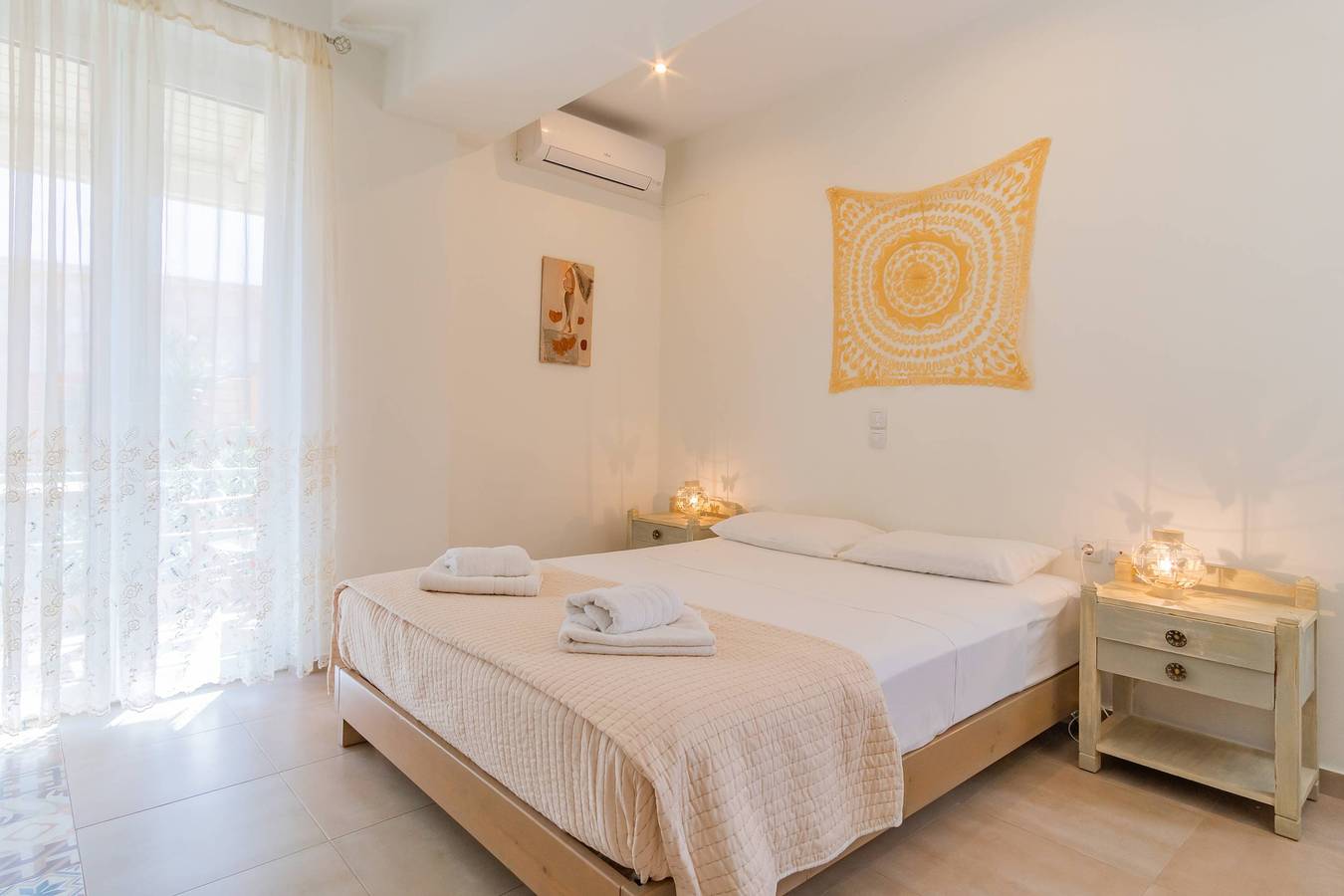 Entire holiday apartment, Elounda Beachfront Nest, Stunning Escape in Crete in Elounda, Lasithi